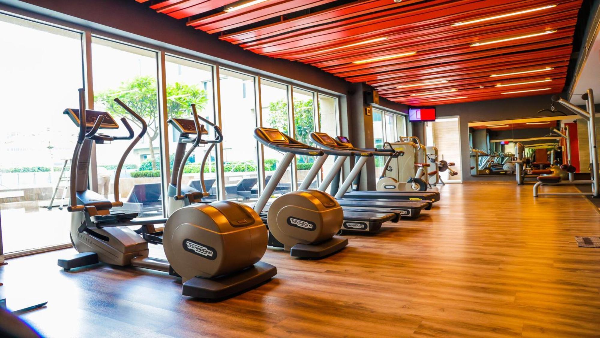 Holiday Inn New Delhi Aerocity By Ihg מראה חיצוני תמונה The gym at the hotel