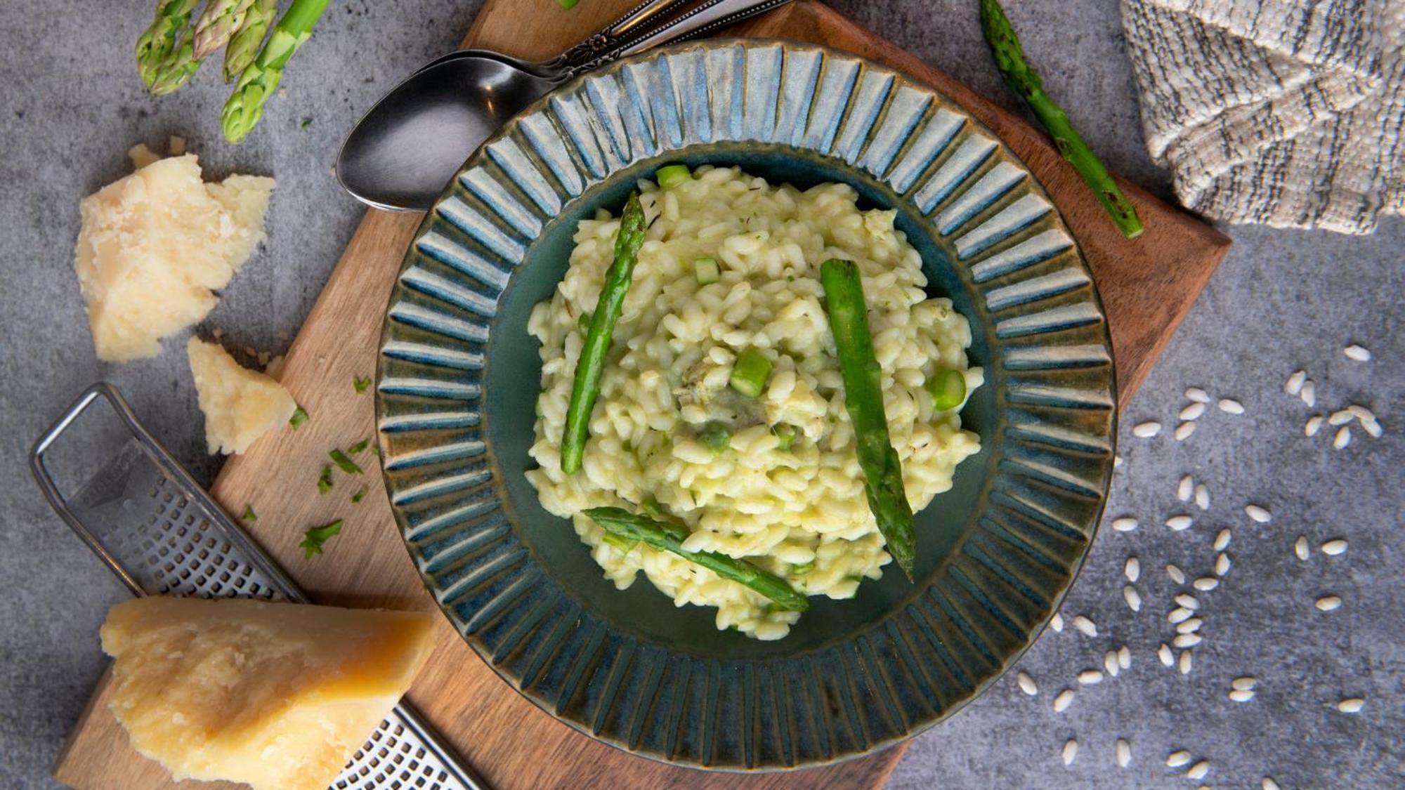 Holiday Inn New Delhi Aerocity By Ihg מראה חיצוני תמונה Asparagus risotto